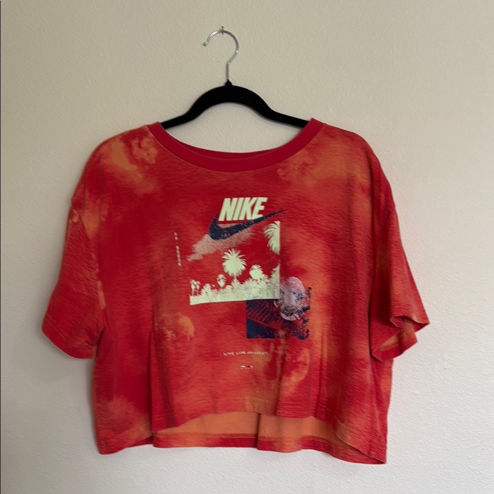 Nike Women's Red Graphic Crop Top
